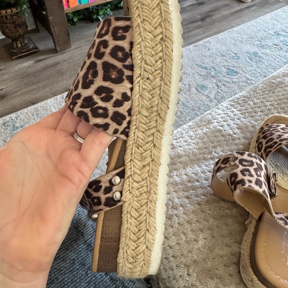 Soda Leopard Print Espadrille Sandals, Size 8.5 - Picture 9 of 12